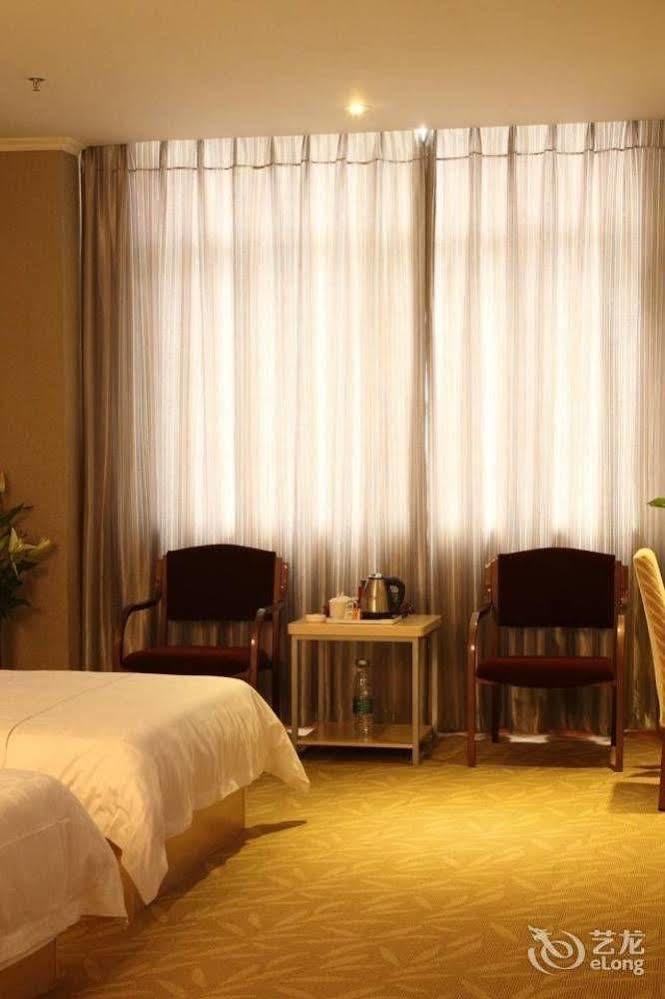 Jinyan Hotel Guangzhou Exterior photo